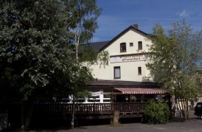 Отель Gasthaus Gombel Браунфельс Экстерьер фото